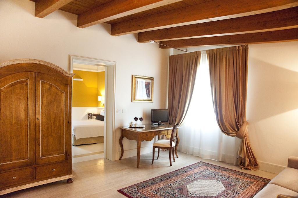 Relais Villa Valfiore Сан-Лаццаро-ді-Савена Екстер'єр фото