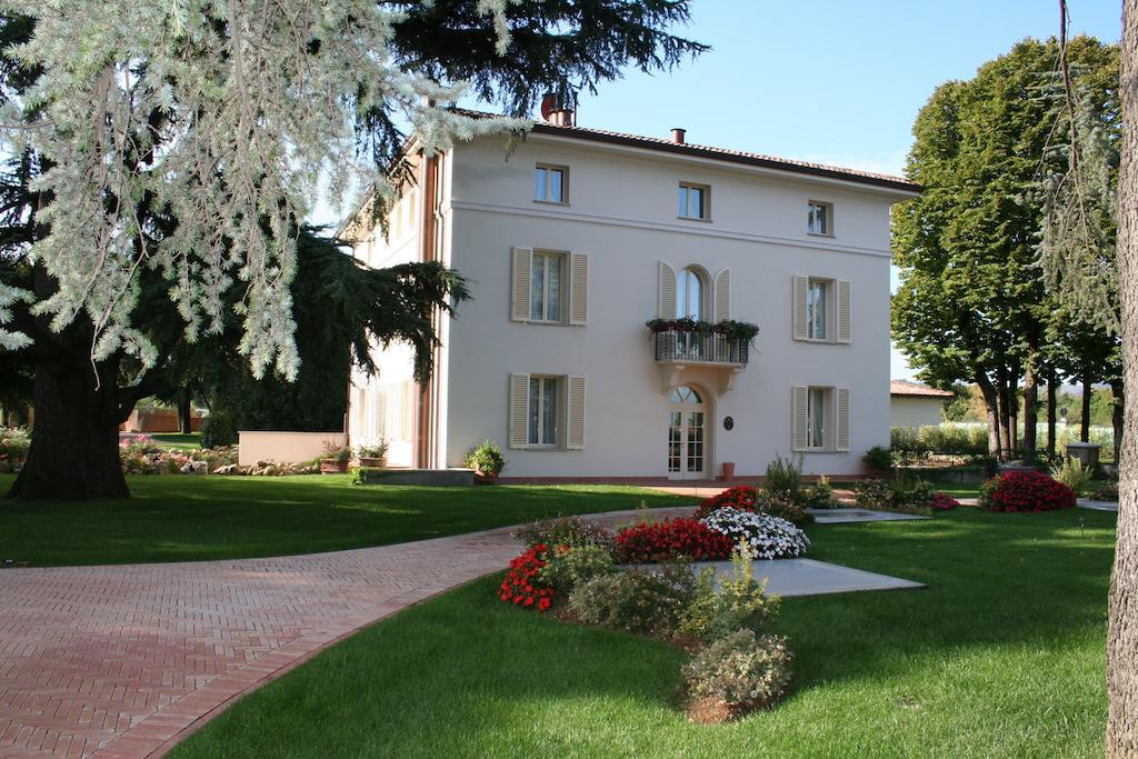 Relais Villa Valfiore Сан-Лаццаро-ді-Савена Екстер'єр фото